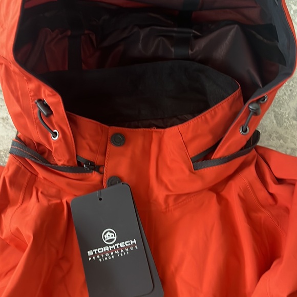 Stormtech Performance Red Precision SoftShell Jacket Size XL New w/Tag MSRP $260 - Picture 9 of 13